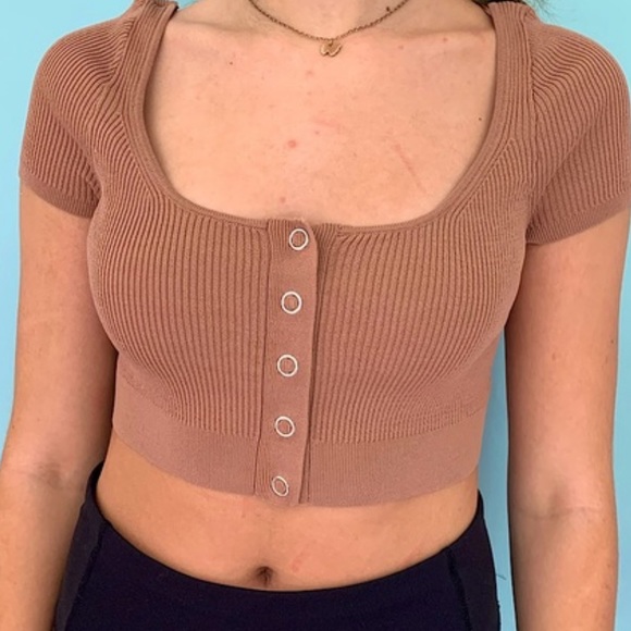 Kendall & Kylie Tops - Kendall and Kylie crop top